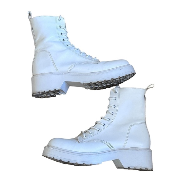 Steve Madden Tornado Combat Boot in White - Picture 3 of 9